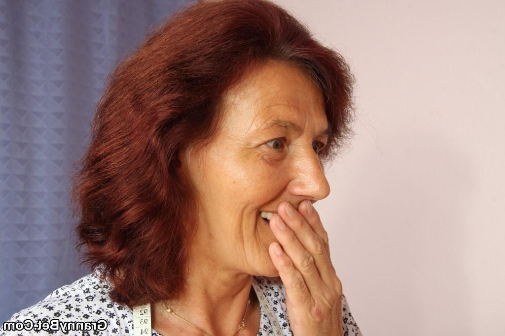 15P Amateur granny gets fucked