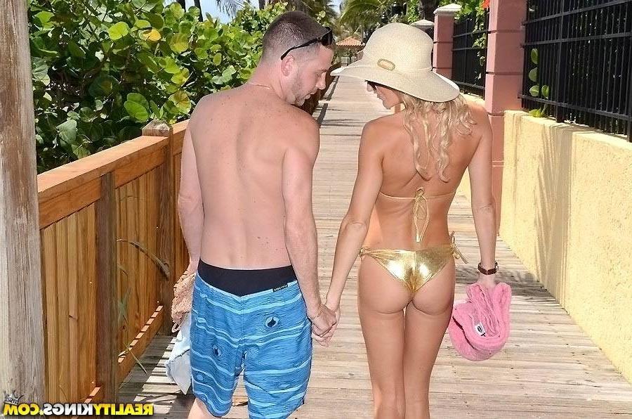 15P Naughty bikini milf slut got fucked near the beach