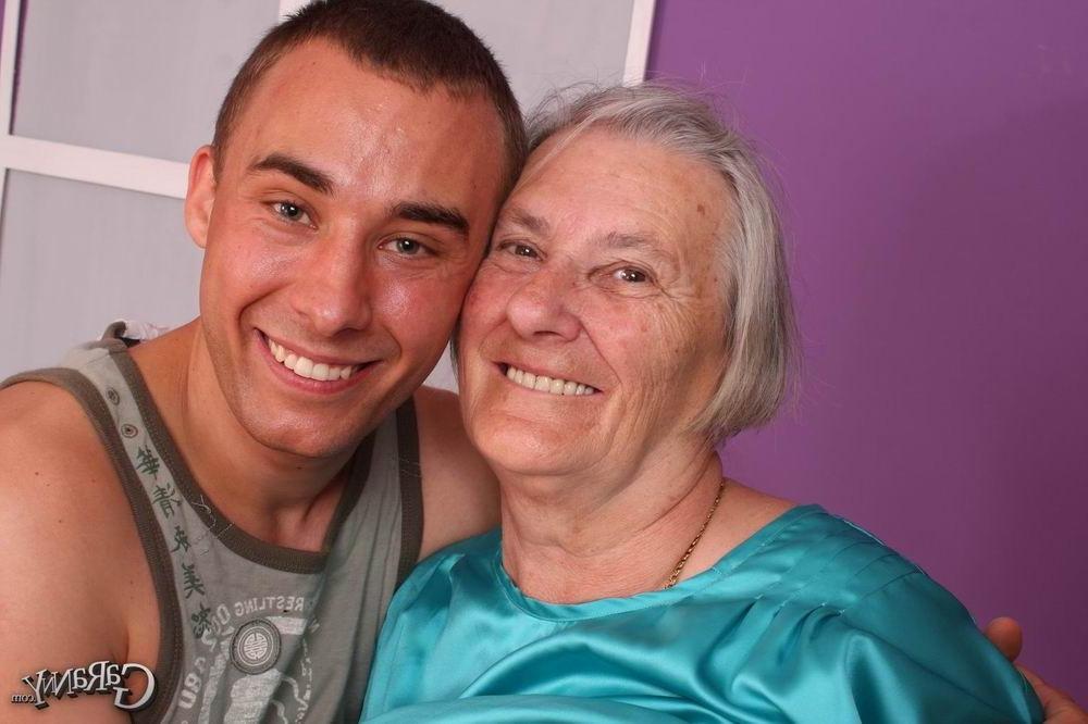 20P kinky granny gets fucked