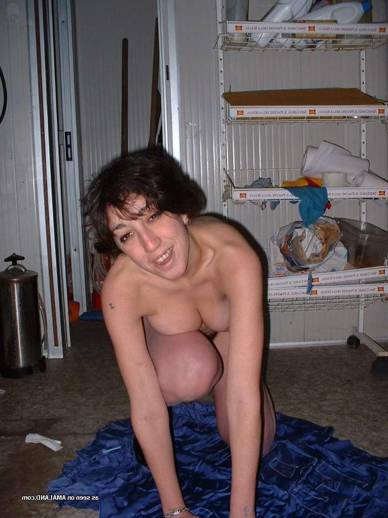 15P Amateur girlfriend strips to show very hairy pussy
