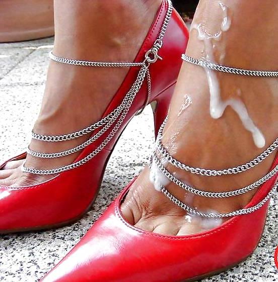 11P Cum on shoes