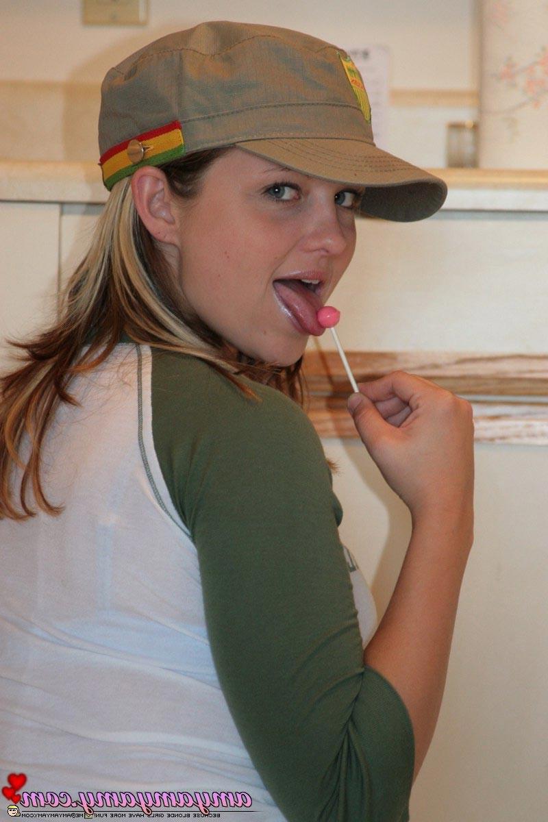 20P Teen girl in hat