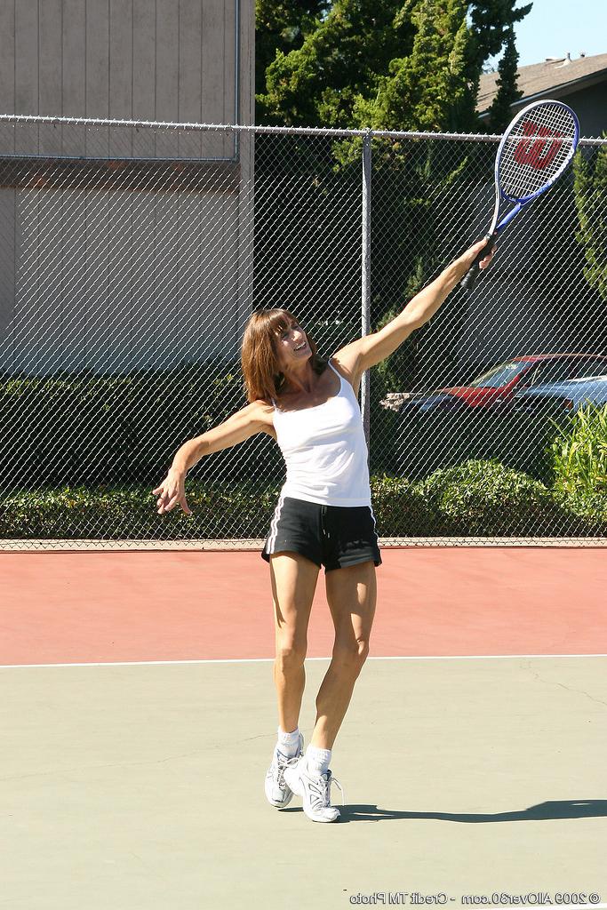 16P Milfy Rose works her pussy out after playing tennis