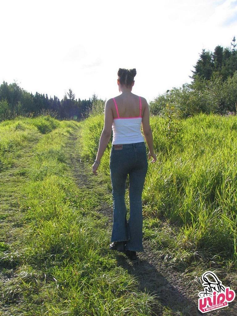 15P This amateur tease Daisy teasing her pussy outdoors