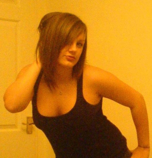 15P Amateur housewife shows tits and cunt
