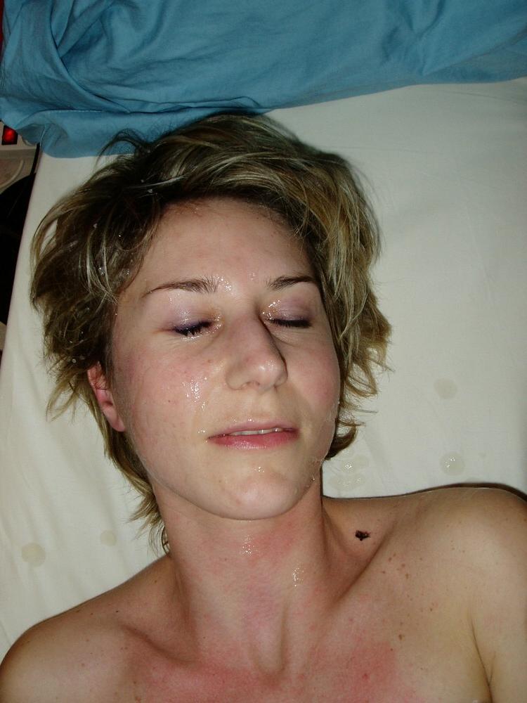 15P Amateur housewife shows tits and cunt