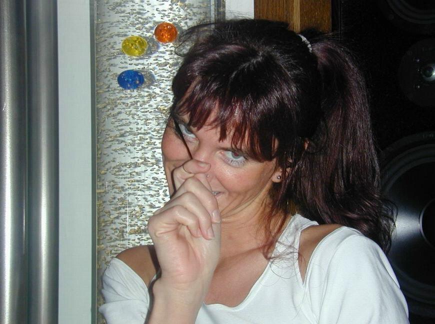 15P Amateur housewife shows tits and cunt