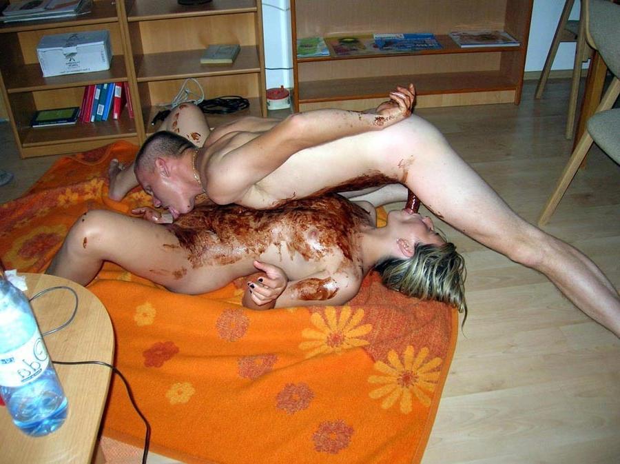 20P Amateur girlfriend sucking a chocolate cock on hollidays
