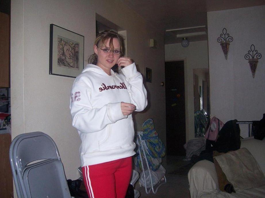 20P amateur blonde girlfriend sucking cock at home