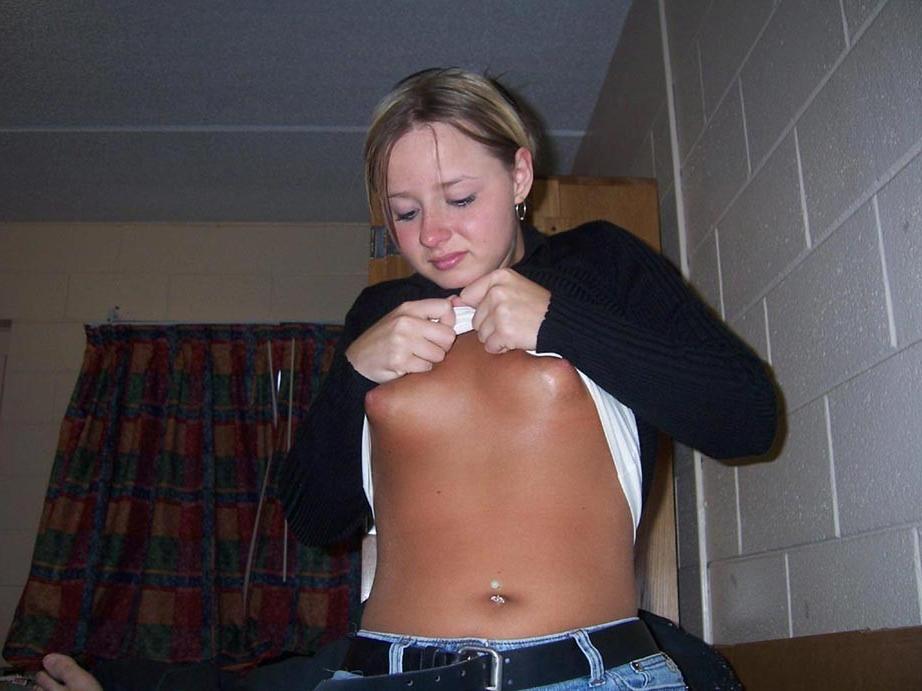 20P amateur blonde girlfriend sucking cock at home