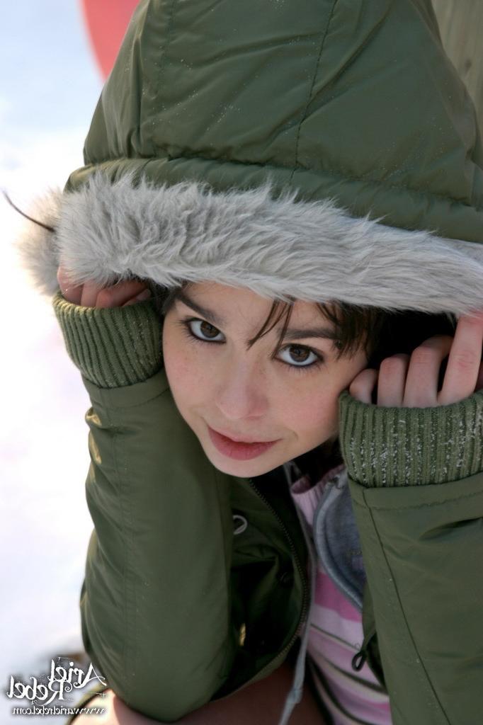 16P cold teen changing outside in winter