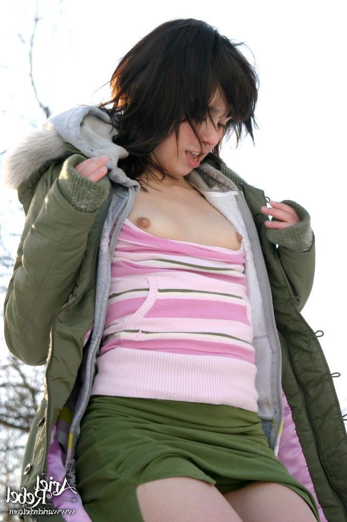 16P cold teen changing outside in winter