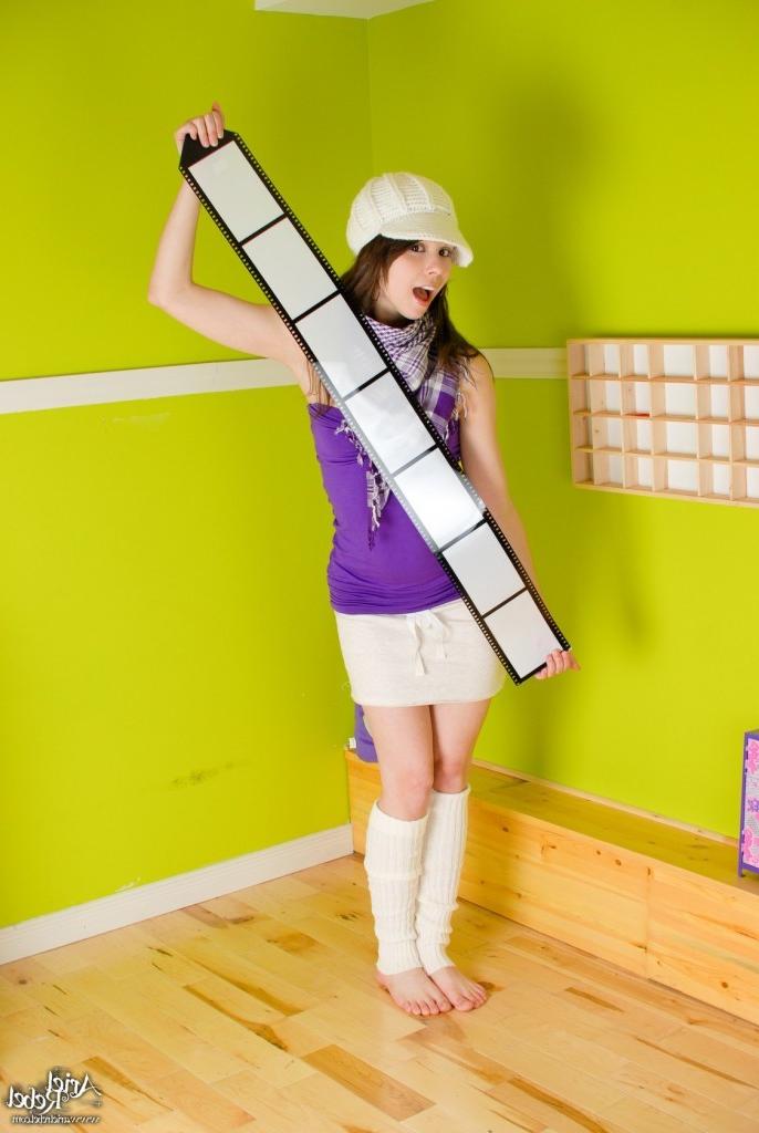 16P Innocent teen girl wearing hat