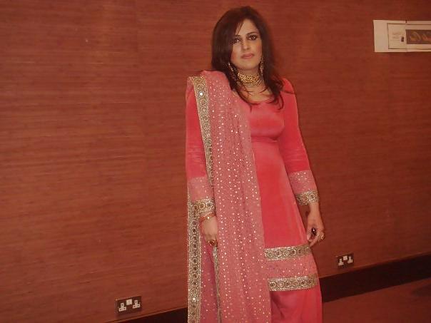 6P Indian aunt  CUM ON PICS