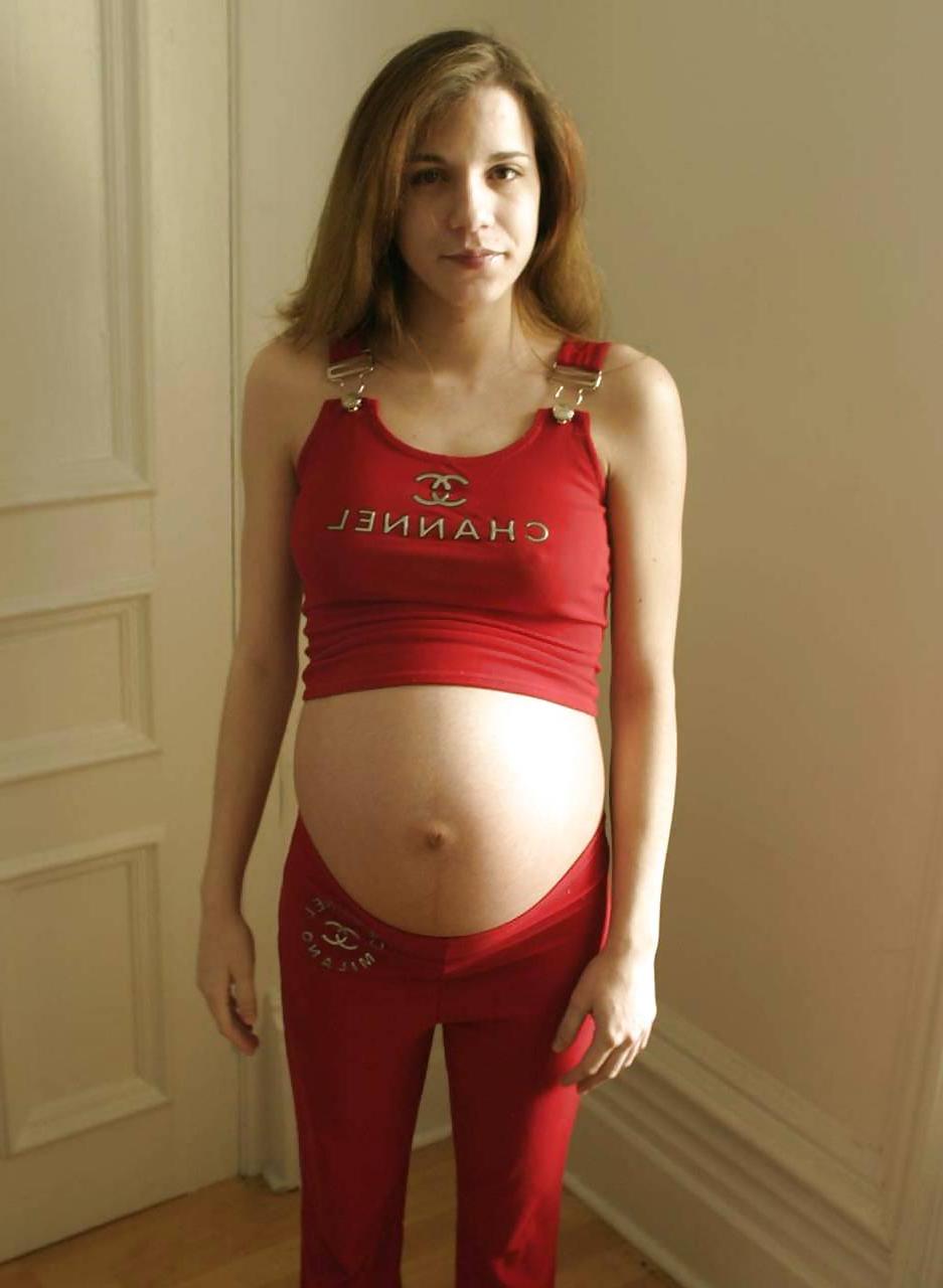 15P Skinny Redhead Pregnant