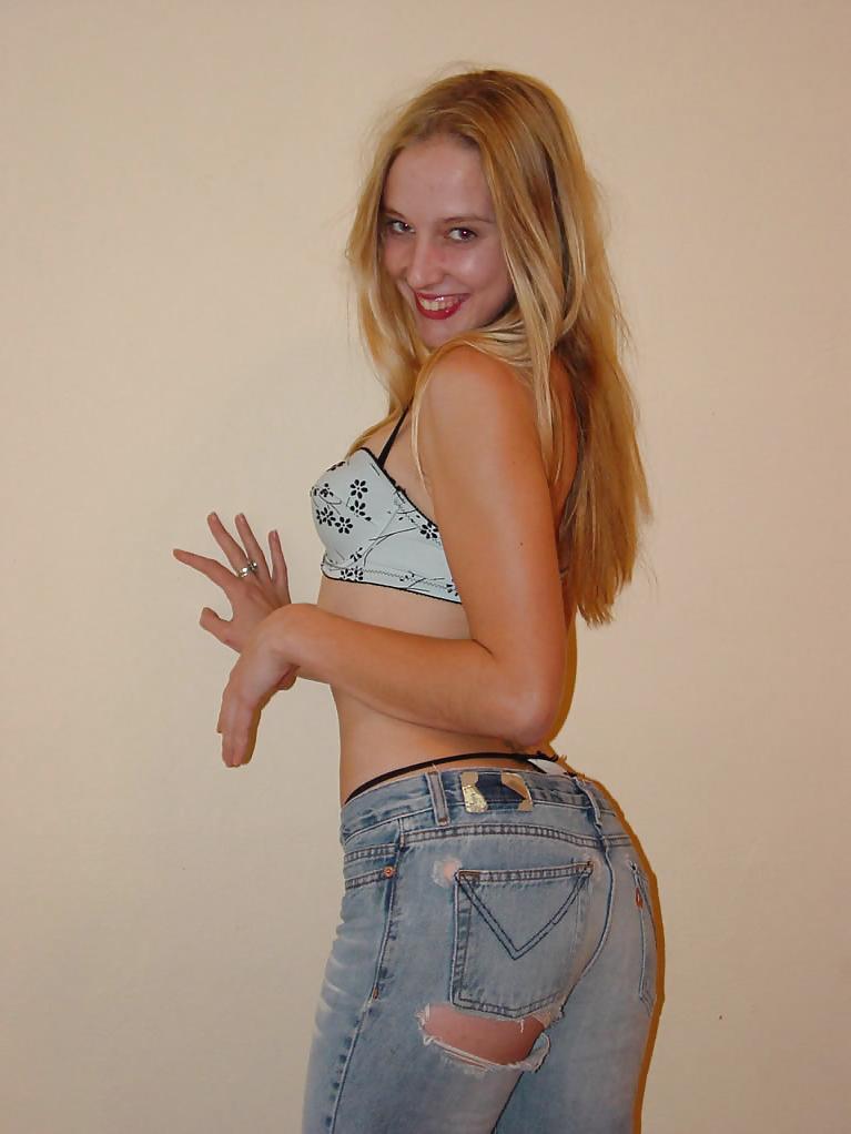 25P AMATEUR GIRLFRIEND 24