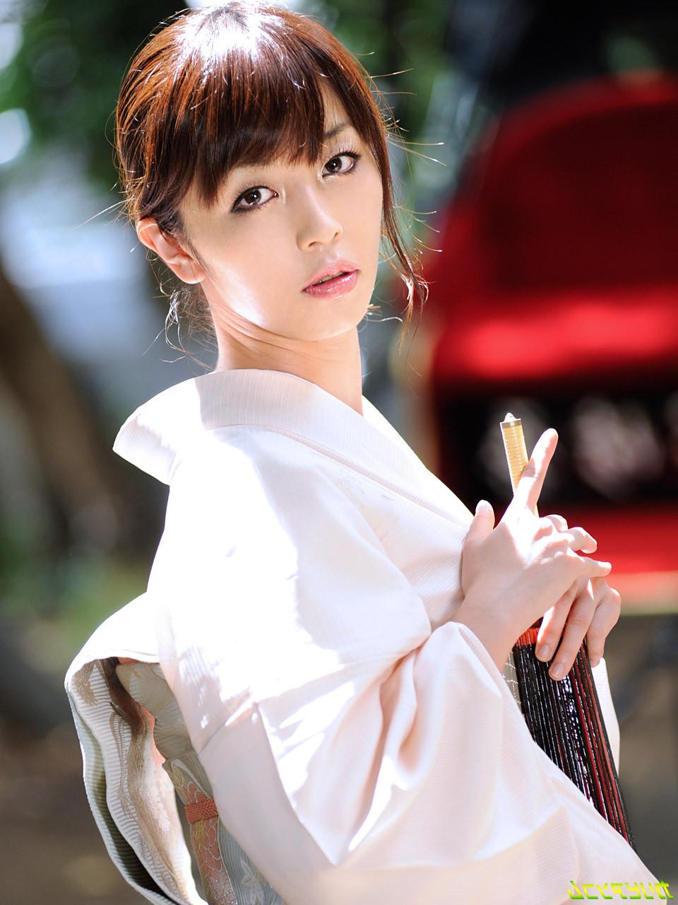 11P Japanese Girls Love To Fuck