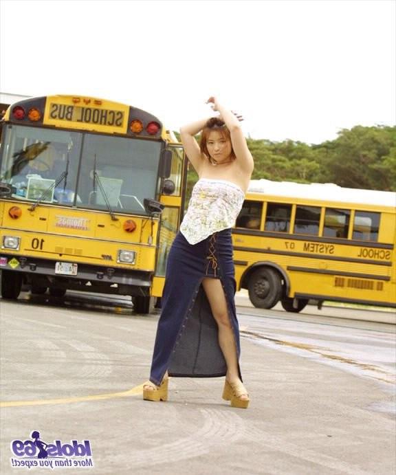 15P Candids sexy pics of Japanese teen topless outside