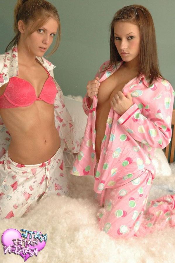 16P Two lesbian teen girls pillow fight