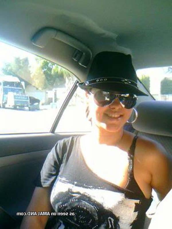 15P Collection of a Mexican babe's various selfpics