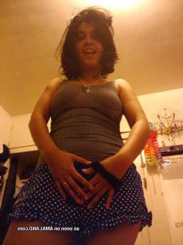 15P Collection of a Mexican babe's various selfpics