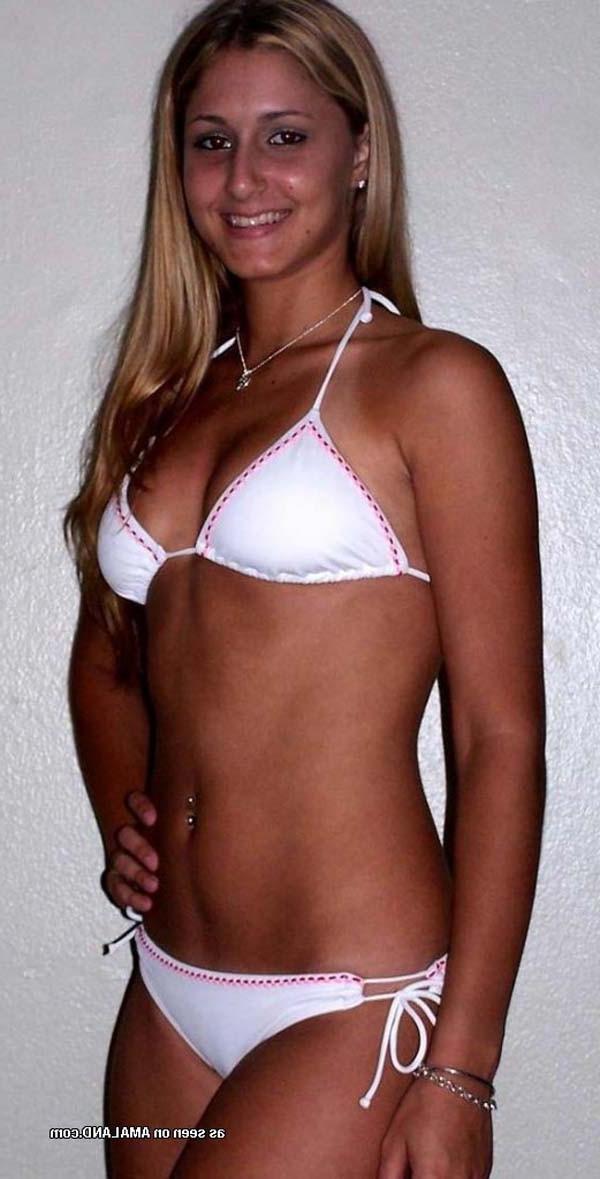 16P Pictures of sexy amateur Mexican chicks in their bikini
