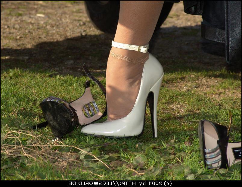 12P Leggy german mistress lady B in stockings changing high heels