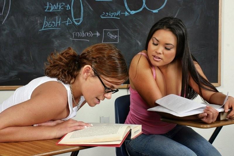 16P Ass slapping sluts in class room kissing and pussy dildoing