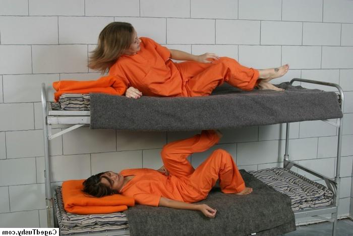 16P lesbian teens in a prison cell