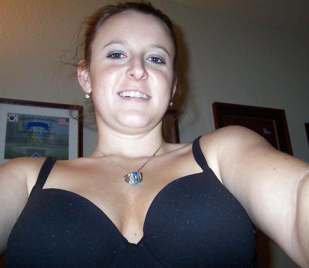 25P SEXY JUGENDLICHE FREUNDIN ZEIGT AN