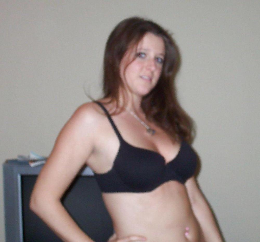 25P SEXY JUGENDLICHE FREUNDIN ZEIGT AN