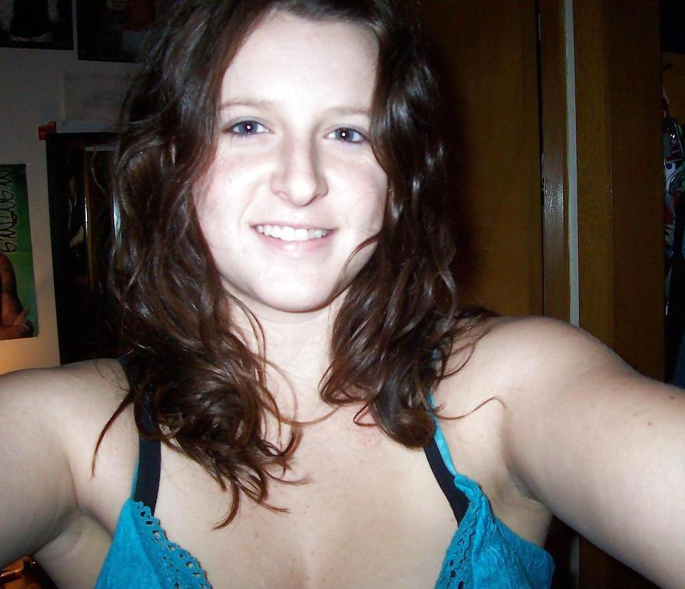25P SEXY JUGENDLICHE FREUNDIN ZEIGT AN