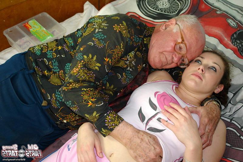 12P Old man Mireck and busty girl make love