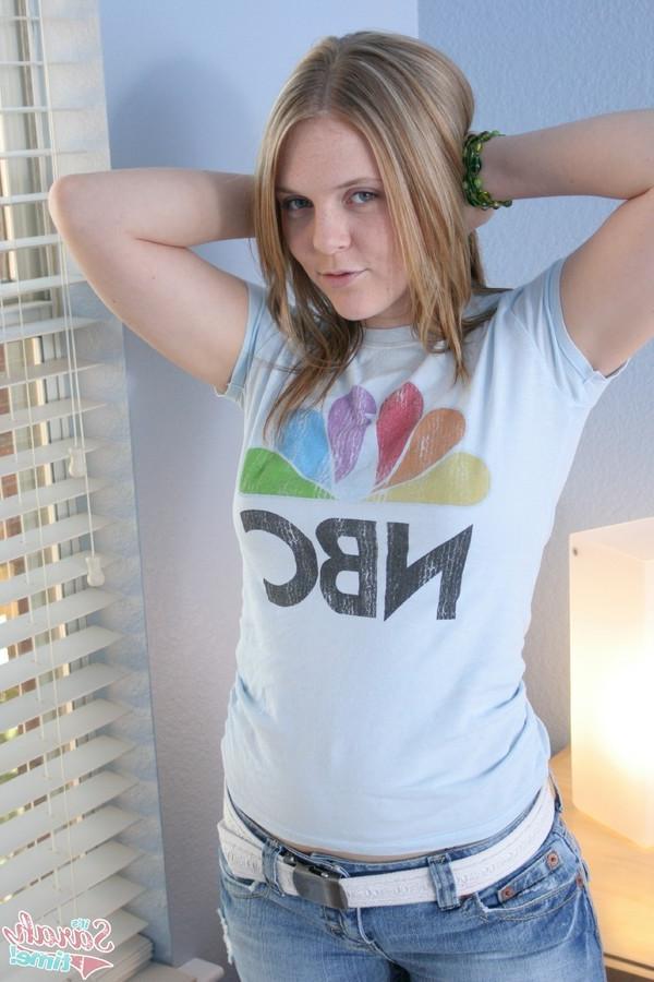 16P Pale teen girl stripping