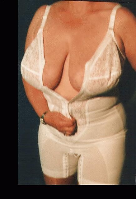 12P Mieder - Girdle 005