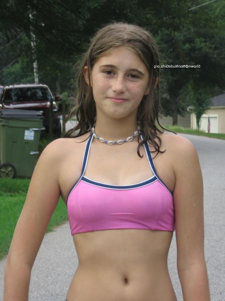 20P Real teen girls in sports bras