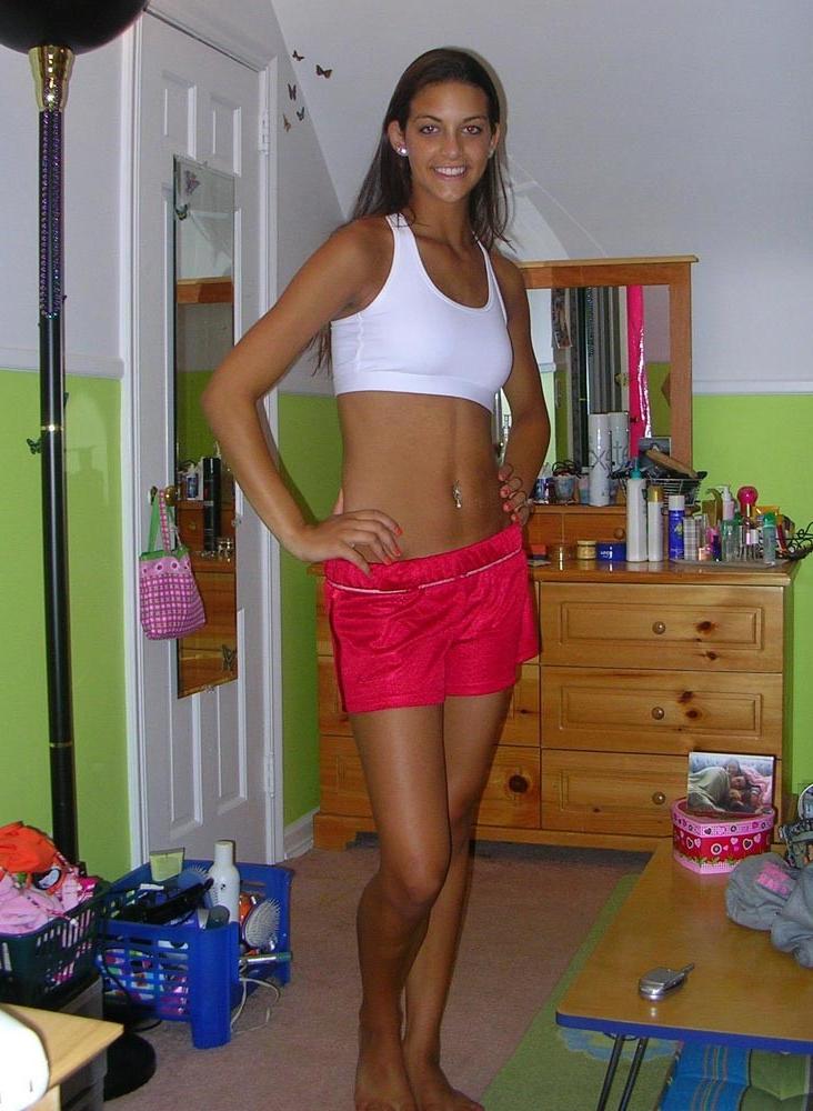 20P Real teen girls in sports bras