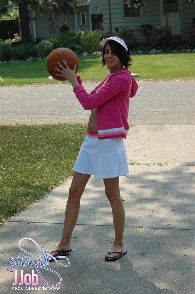 15P Basketball playing teen upskirt