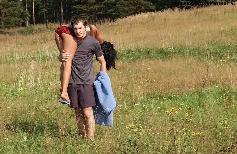 17P Young brunette gets slammed by her boyfriend outdoors