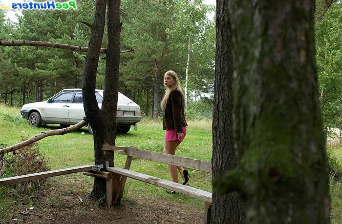 16P Blondie pisses onto the bench shes sitting on
