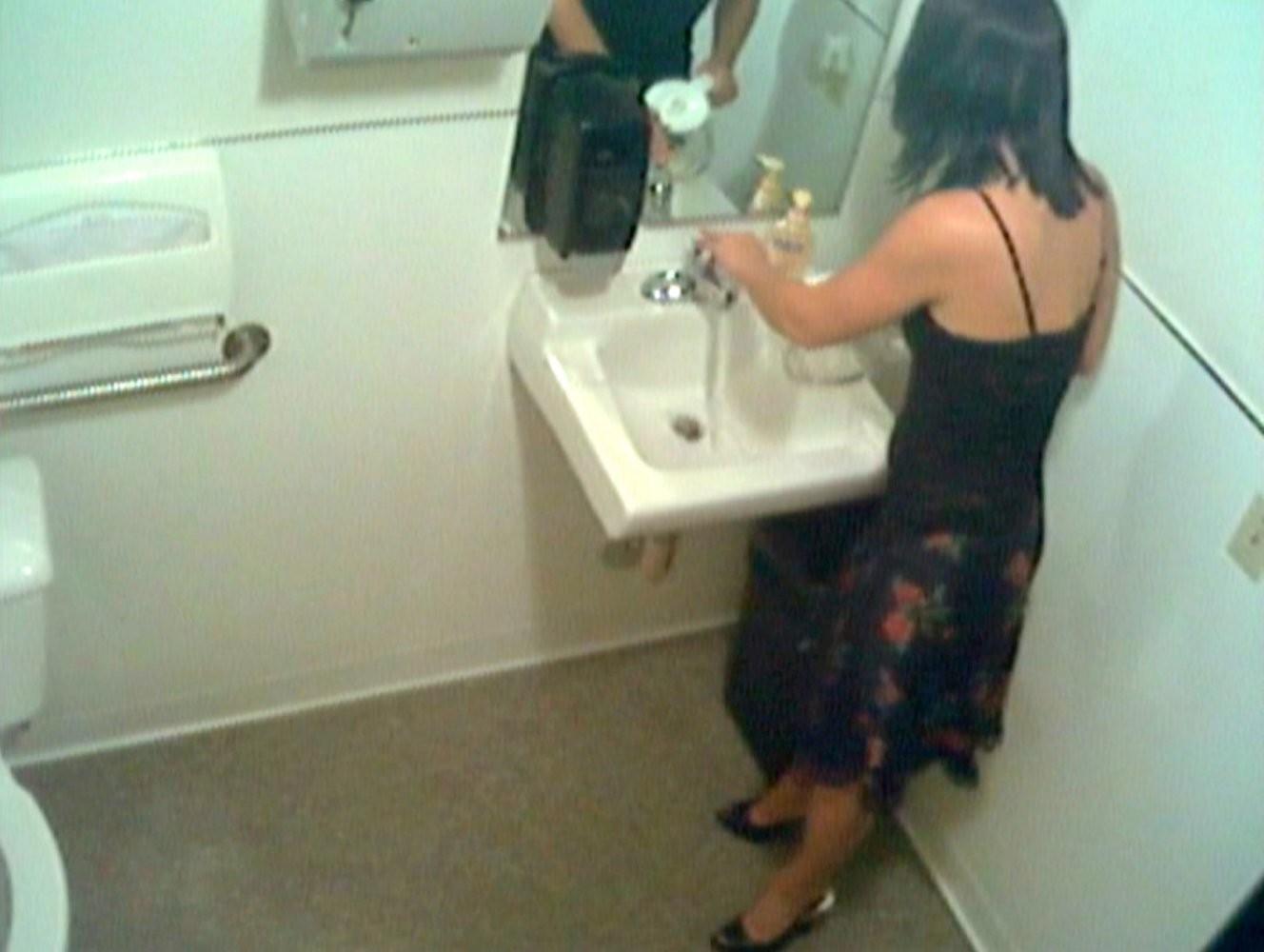 16P spycam catches angry secretary pissing in the coffee pot