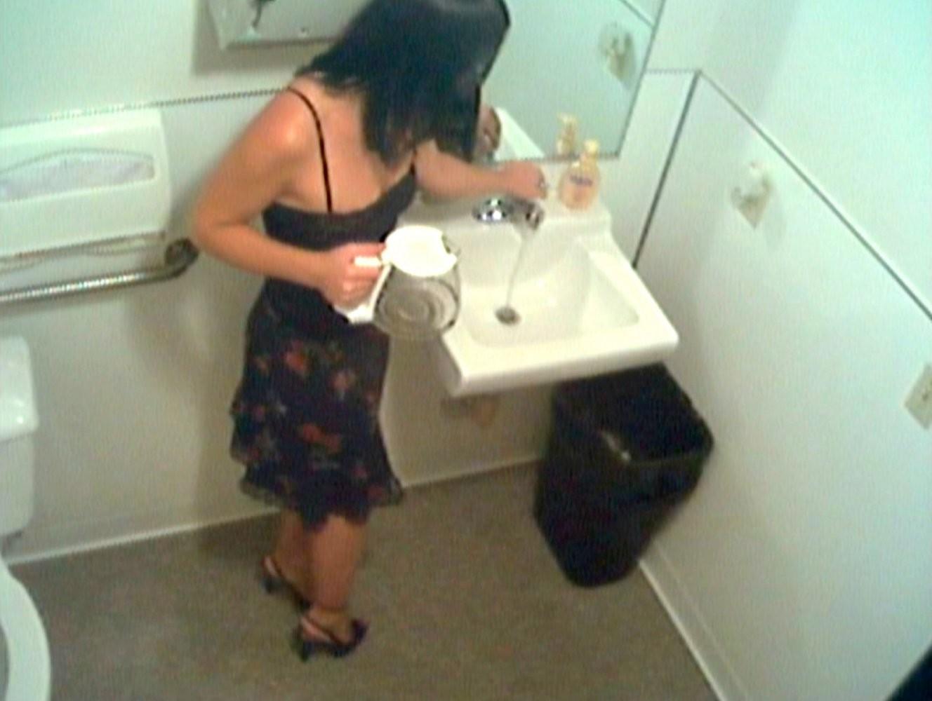 16P spycam catches angry secretary pissing in the coffee pot
