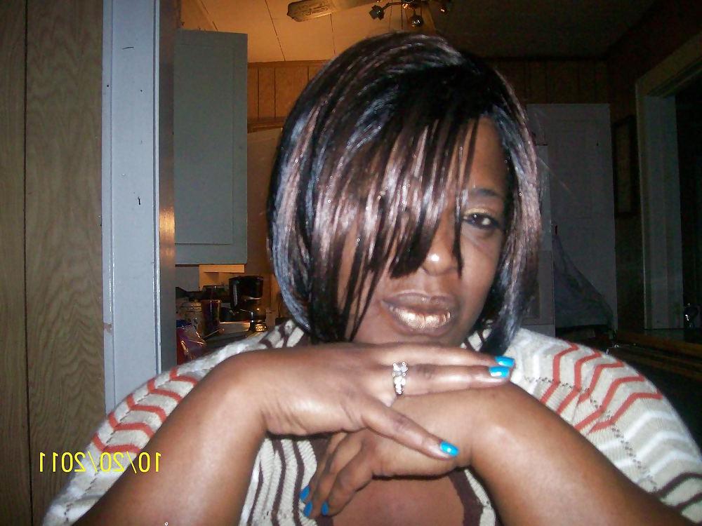 6P Pretty brown eyes!