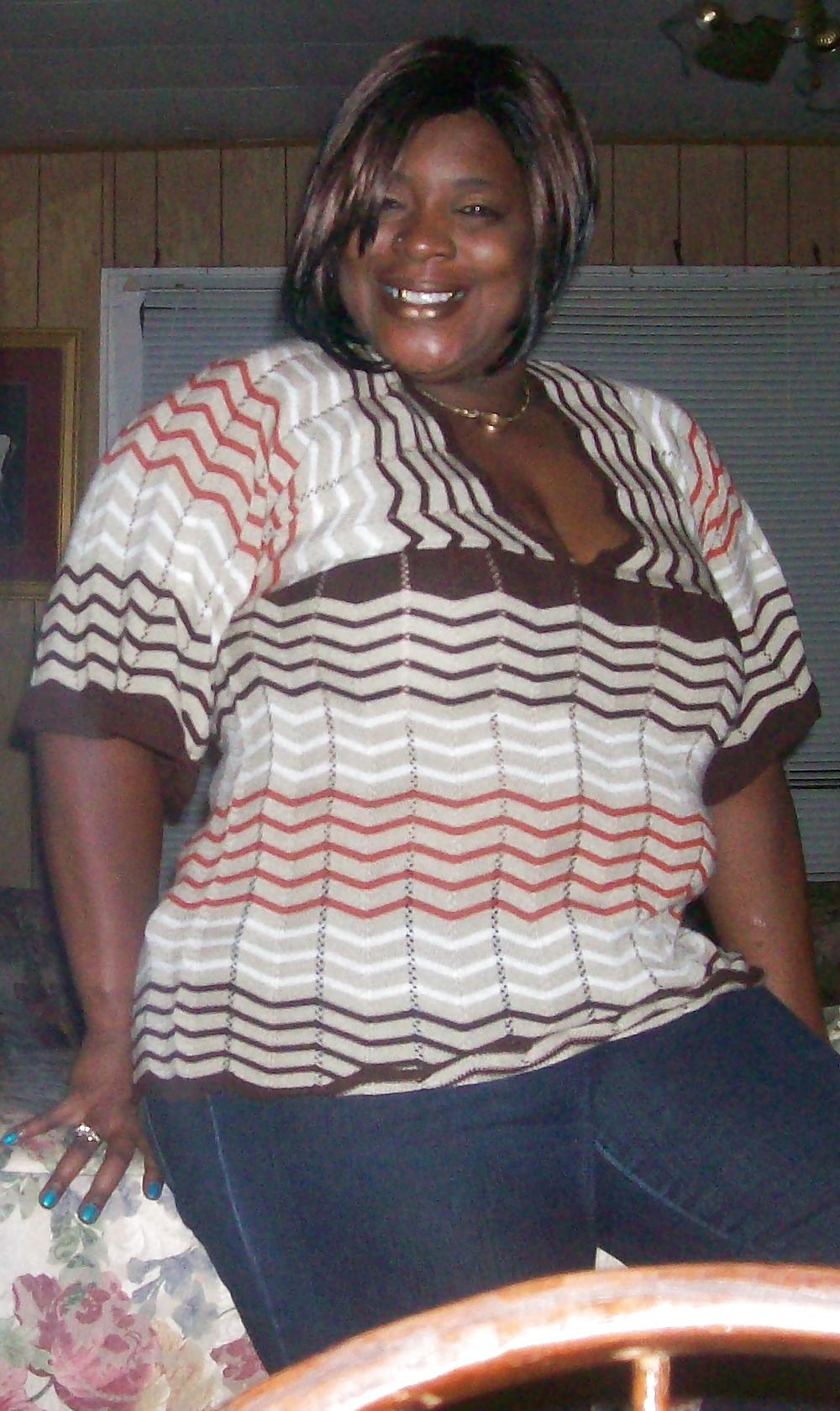 6P Pretty brown eyes!