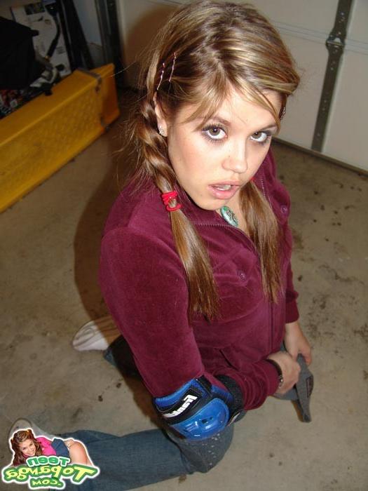 16P Hot Teen Topanga stripteases in garage