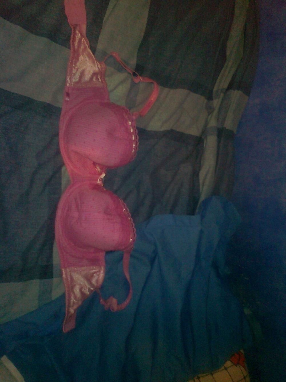 13P My friend wife 34DD padded bra