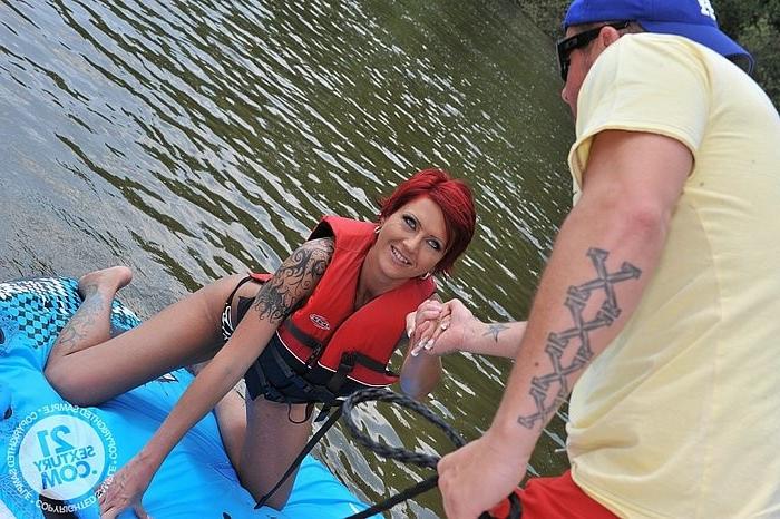 16P Patricia Gold redhead sporty sexy babe ass fucked