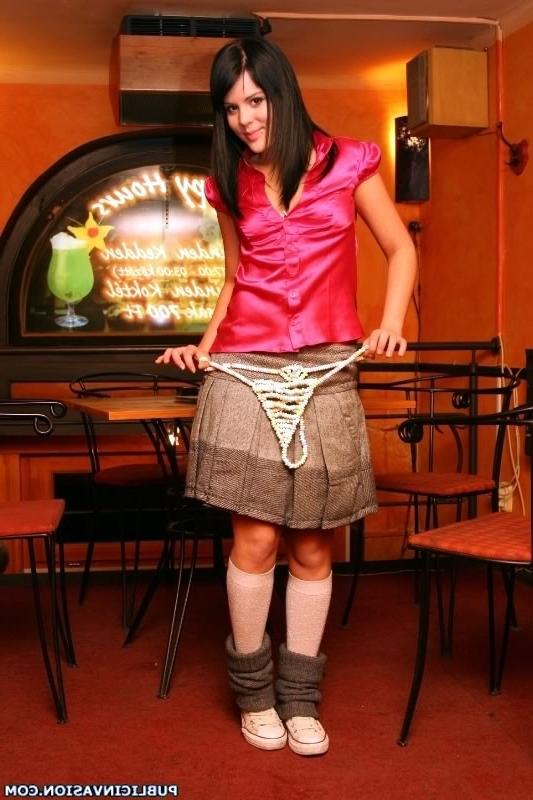 15P Later that they arrive to the bar they just got horny .