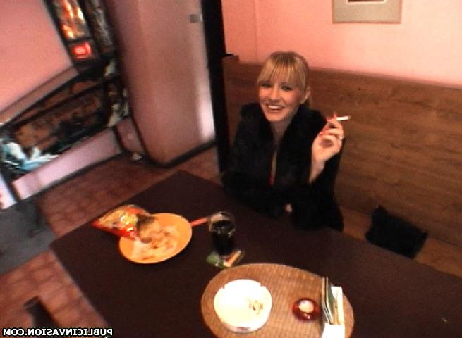 12P Boffing her at the bar.