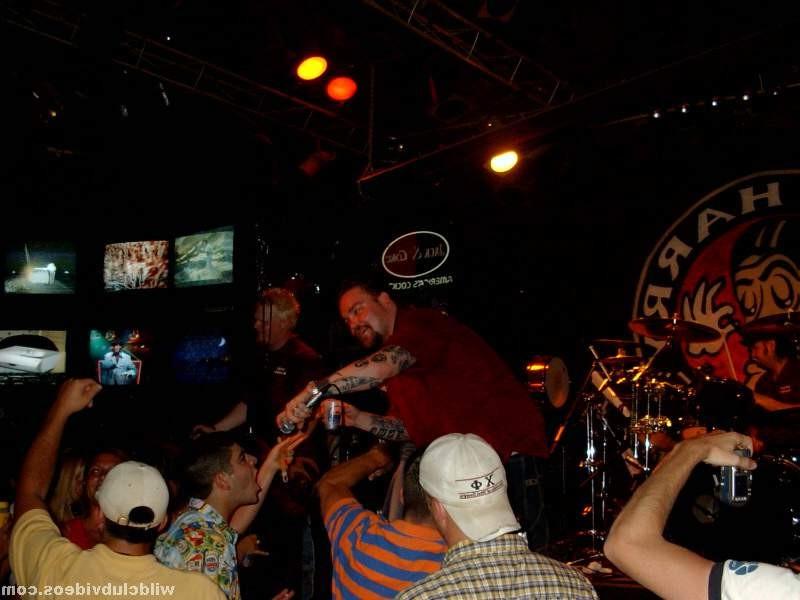 15P Wild Teen Bar Party With Naked Babes